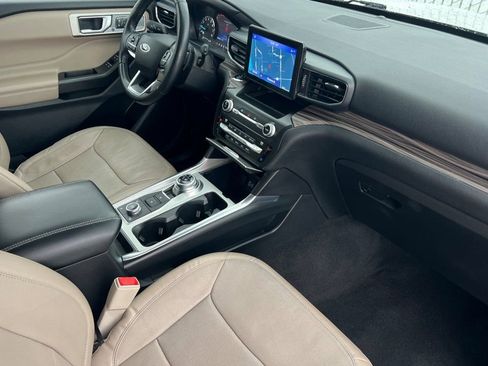 Used 2020 Ford Explorer Limited image 14