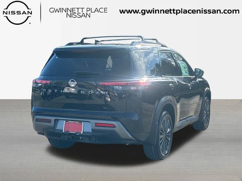 New 2026 Nissan Pathfinder SL image 5