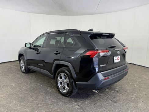 Used 2025 Toyota RAV4 XLE w/ Convenience Package image 5