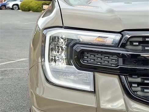 Certified 2025 Ford Ranger XLT w/ Black Appearance Package image 9