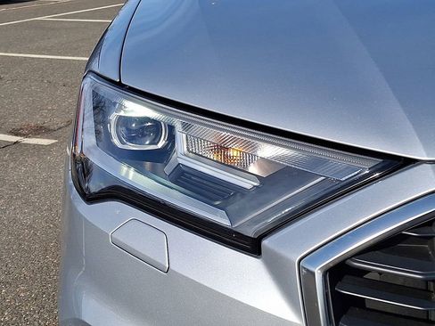 Used 2022 Audi Q7 3.0T Premium w/ Convenience Package image 12