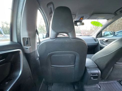 Used 2016 Volvo XC60 T5 image 37