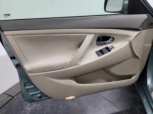 Used 2007 Toyota Camry SE image 12