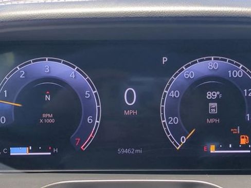 Used 2023 Jeep Grand Cherokee Overland w/ Luxury Tech Group IV AWD/4WD image 23
