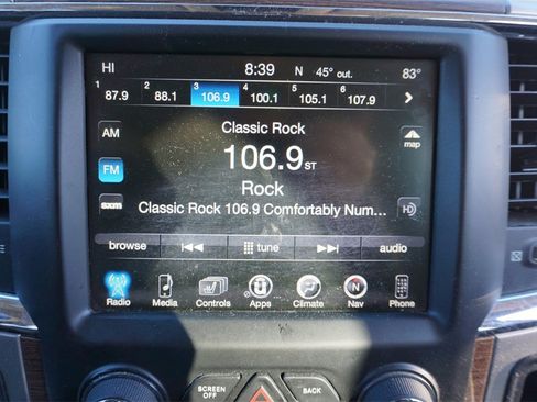 Used 2017 RAM 1500 Laramie image 10