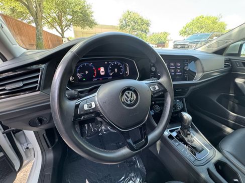 Used 2020 Volkswagen Jetta SEL image 22