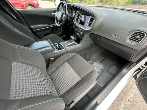 Used 2022 Dodge Charger SXT w/ Cold Weather Package AWD/4WD image 21
