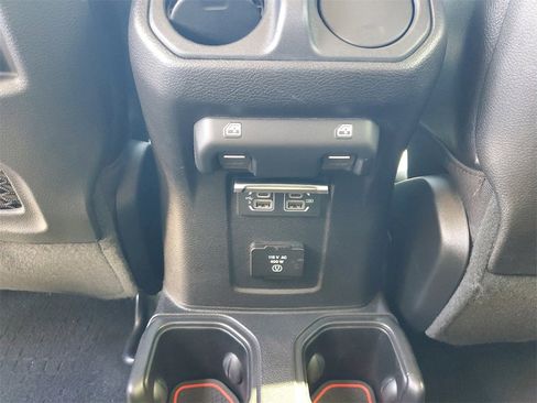 Used 2020 Jeep Gladiator Rubicon image 18
