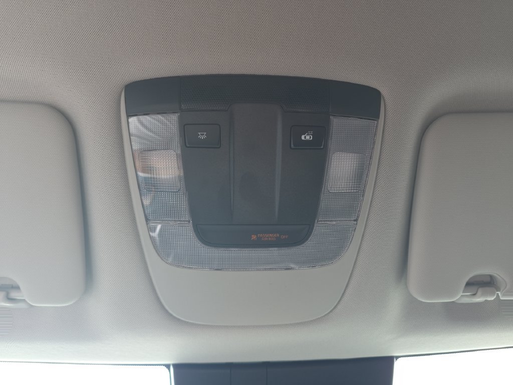 Used 2025 Kia Sportage LX FWD image 22