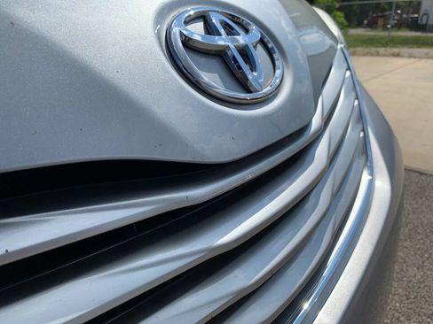 Used 2017 Toyota Sienna Limited Premium AWD/4WD image 40