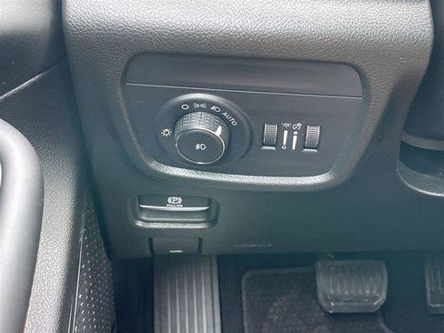 Used 2024 Jeep Grand Cherokee L Summit w/ Advanced Protech Group IV AWD/4WD image 20