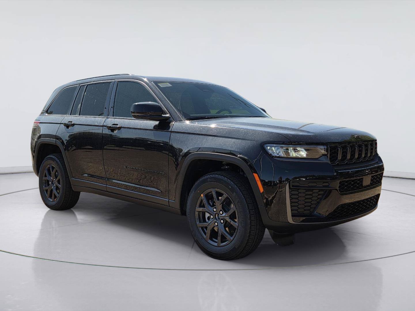 New 2027 Jeep Grand Cherokee Altitude RWD image 2