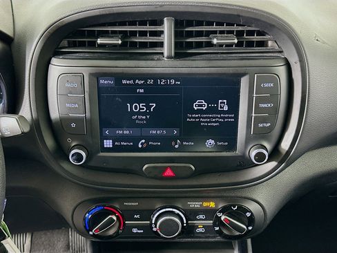 Used 2025 Kia Soul LX w/ LX Technology Package image 23