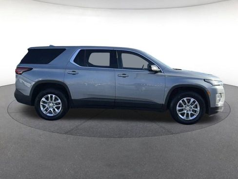 Used 2023 Chevrolet Traverse LS image 6