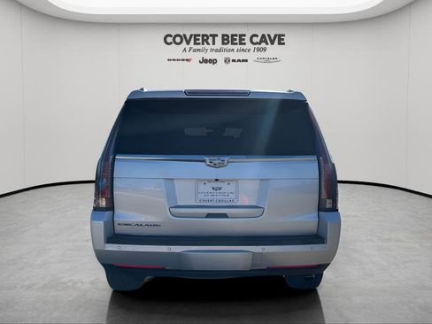 Used 2016 Cadillac Escalade Premium image 8