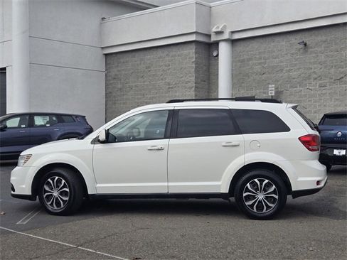 Used 2019 Dodge Journey SE w/ Premium Group image 7