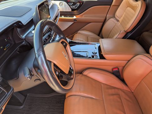 Used 2022 Lincoln Aviator Black Label Grand Touring image 21