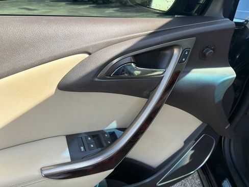 Used 2013 Buick Verano FWD image 23