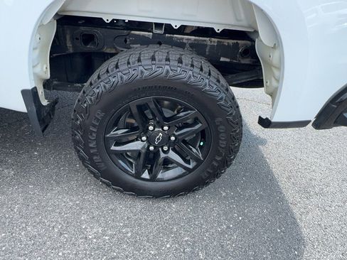 Certified 2024 Chevrolet Silverado 1500 Custom Trail Boss AWD/4WD image 7