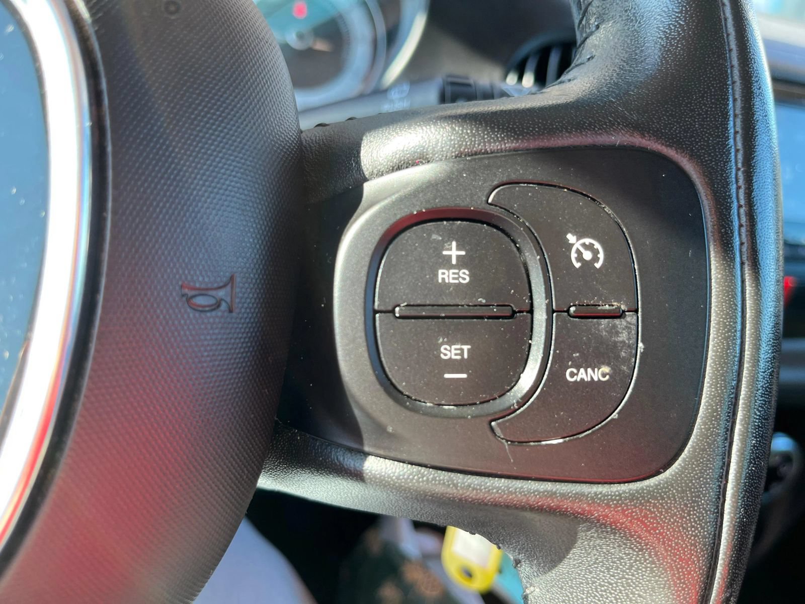 Used 2017 FIAT 500L Pop FWD image 15