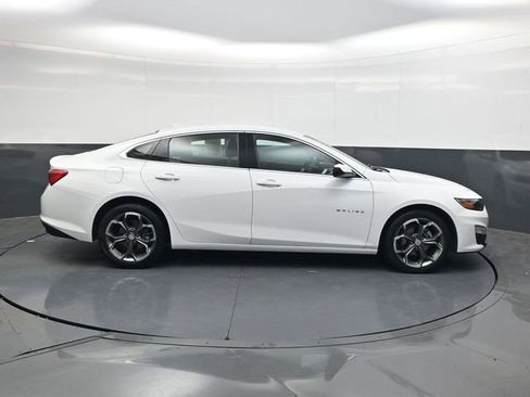 Used 2024 Chevrolet Malibu LT image 3