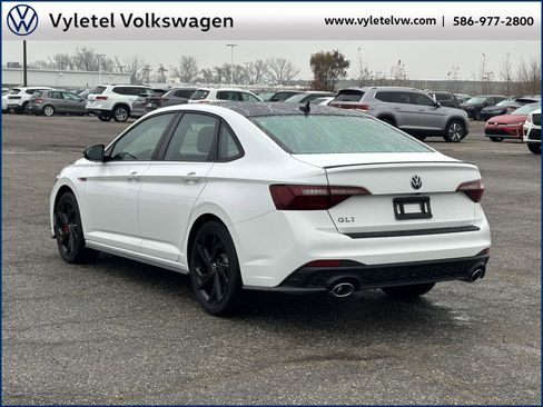 Certified 2023 Volkswagen Jetta GLI Autobahn w/ GLI Black Package image 4
