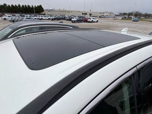 Used 2023 Nissan Murano SV image 7