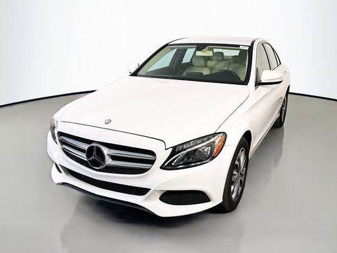 Used 2015 Mercedes-Benz C 300 4MATIC Sedan image 4