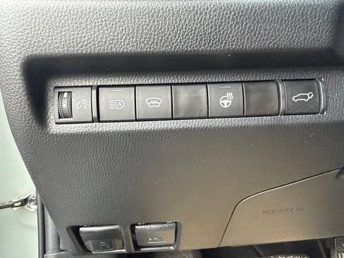 Used 2023 Toyota RAV4 XLE Premium AWD/4WD image 18