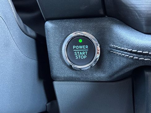 New 2025 Ford F150 Lightning Flash image 19