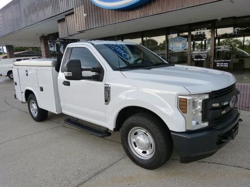 Used 2019 Ford F250 XL w/ Power Equipment Group RWD image 6