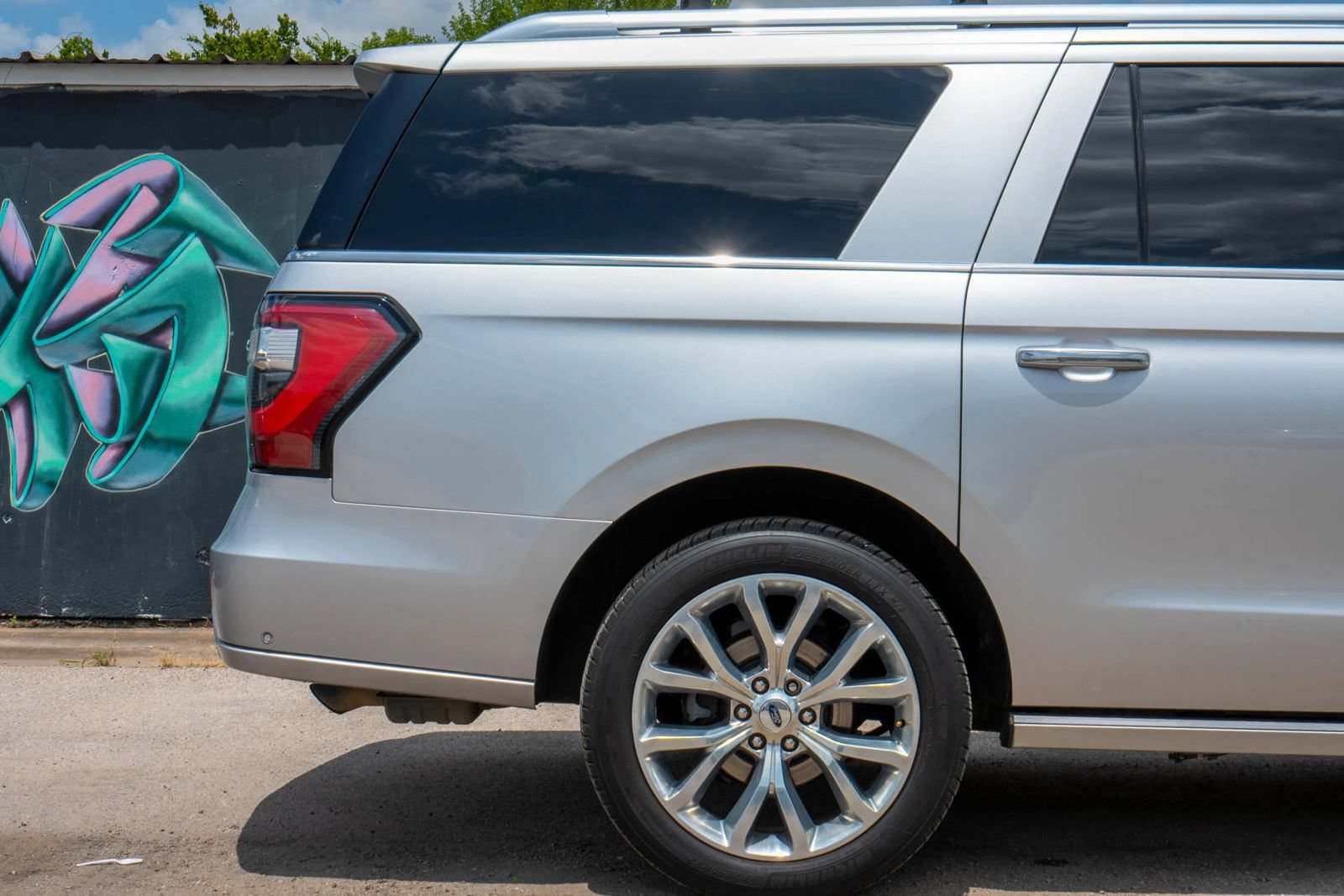 Used 2018 Ford Expedition Max Platinum AWD/4WD image 15