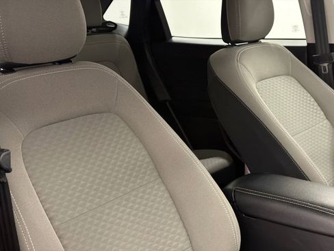 Used 2022 Ford Escape SE FWD image 9