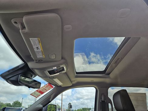 New 2025 RAM 2500 Limited AWD/4WD image 32