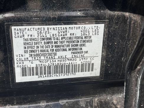 Used 2025 Nissan Sentra SV FWD image 25