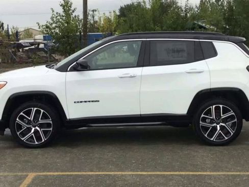 New 2025 Jeep Compass Limited w/ Elite Group image 5