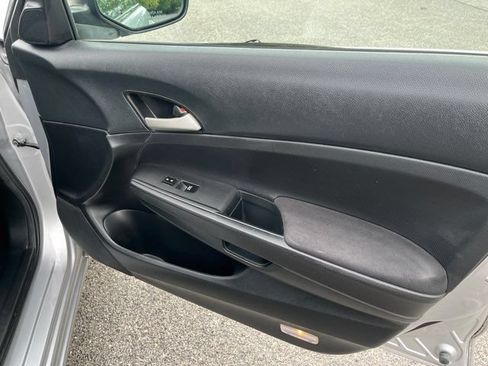 Used 2010 Honda Accord LX-P image 12