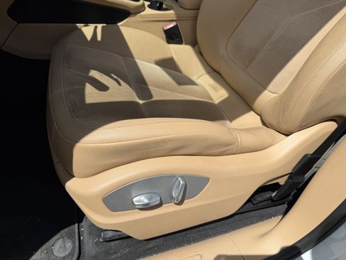Used 2018 Porsche Macan AWD/4WD image 18