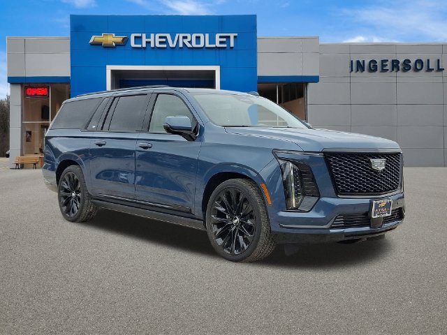 Used 2025 Cadillac Escalade ESV Sport Platinum w/ LPO, ONYX Package AWD/4WD image 34