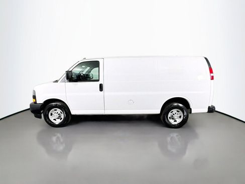 Used 2019 Chevrolet Express 2500 w/ Driver Convenience Package RWD image 2