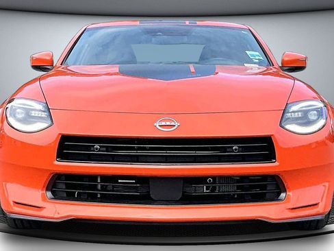 Used 2024 Nissan Z Performance w/ Heritage Edition RWD image 3