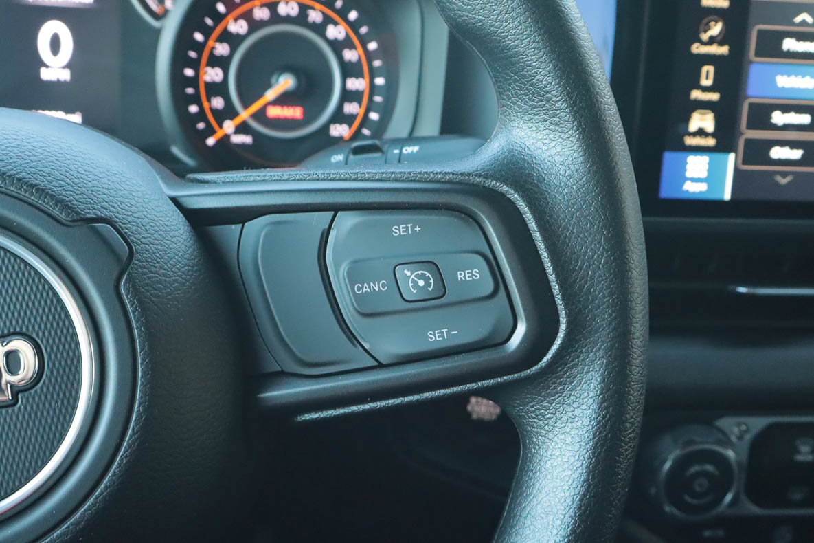 Used 2025 Jeep Wrangler Sport AWD/4WD image 26