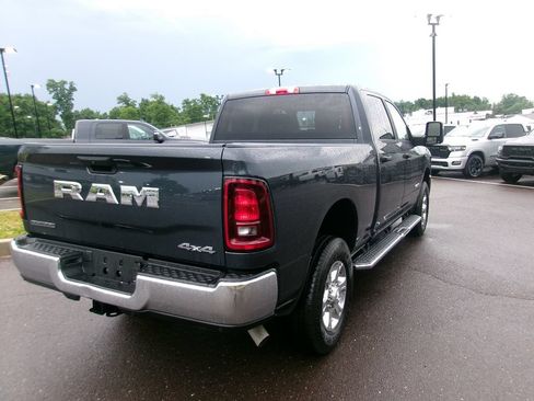 Certified 2025 RAM 2500 Big Horn AWD/4WD image 3