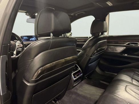 Used 2019 BMW 750i xDrive w/ Executive Package image 20