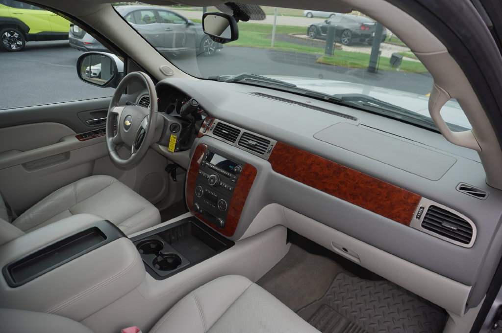 Used 2013 Chevrolet Silverado 1500 LTZ w/ Z71 Appearance Package AWD/4WD image 29