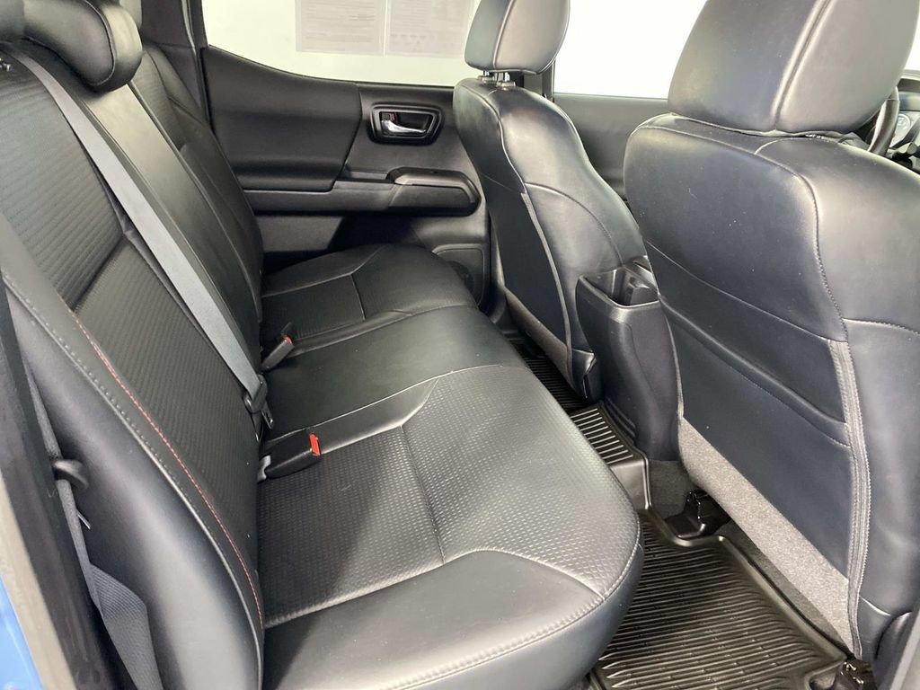 Used 2018 Toyota Tacoma TRD Pro AWD/4WD image 13