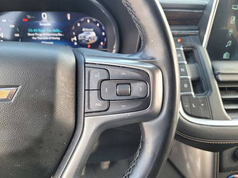 Used 2024 Chevrolet Suburban Premier RWD image 22