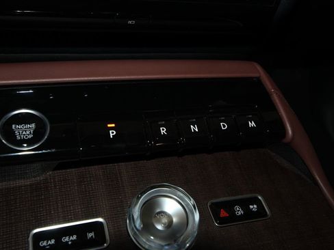 Used 2025 Lincoln Navigator L Reserve AWD/4WD image 17