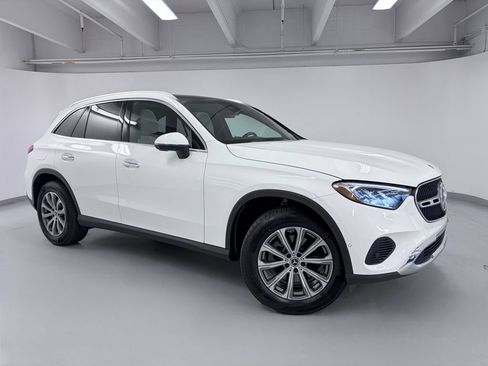Certified 2026 Mercedes-Benz GLC 300 4MATIC image 9