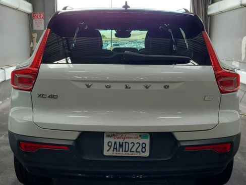 Used 2022 Volvo XC40 P8 Recharge Ultimate AWD/4WD image 4